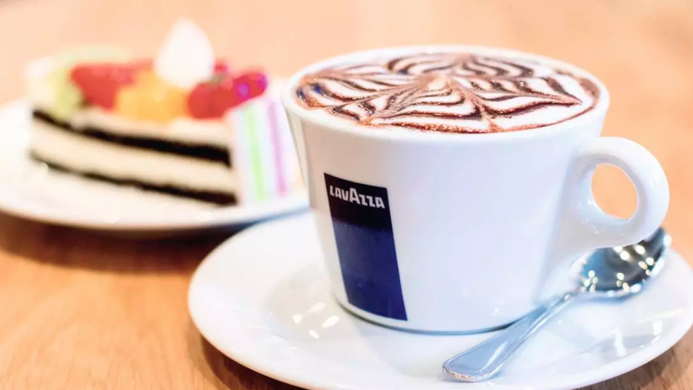 Thomson Cruises TUI Explorer Interior Coffee Port.png